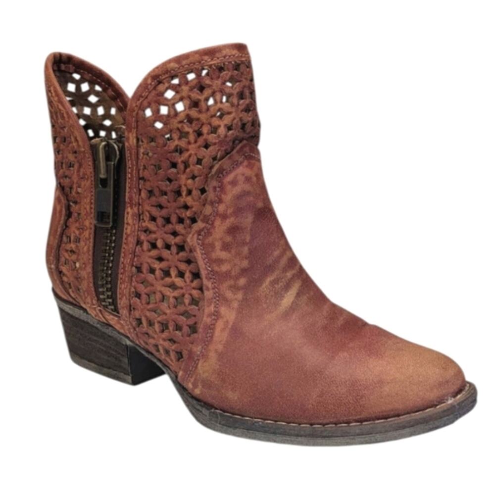 Circle G by Corral Distressed  Ankle Boots GUC Size 6.5   S3751